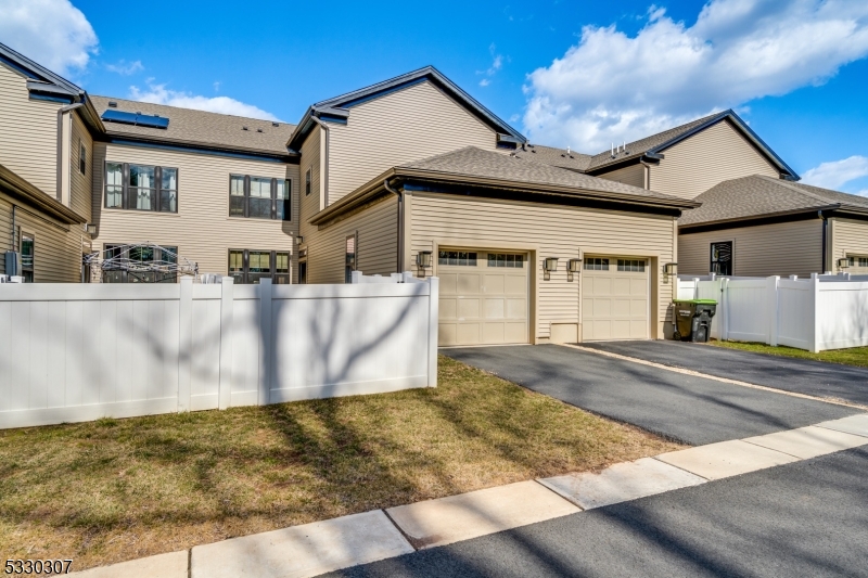 Montgomery Crossing - Residential