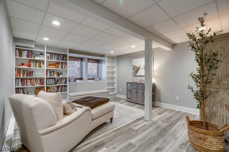 Montgomery Crossing - Residential