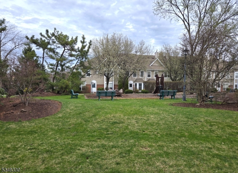 Montclair Twp., New Jersey 07042, United States, 2 Bedrooms Bedrooms, ,2 BathroomsBathrooms,Residential,Pending,104740