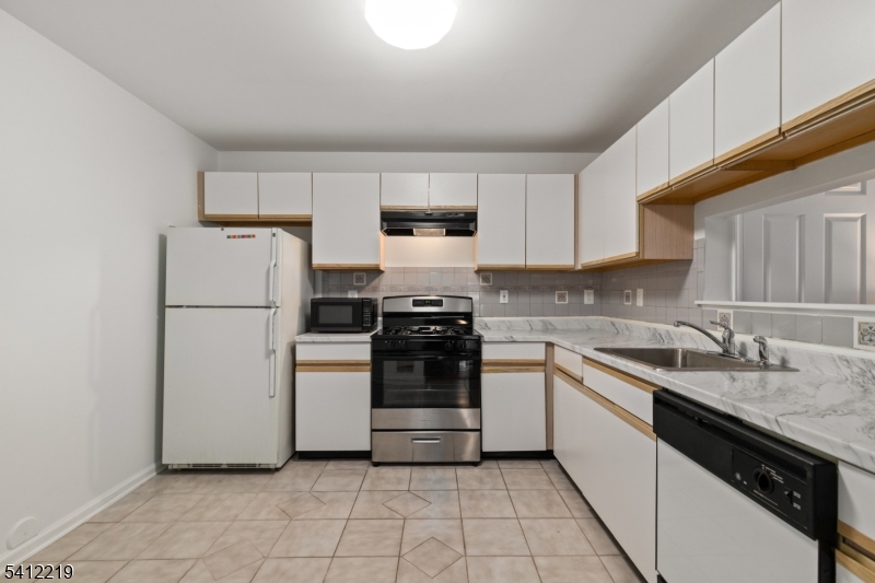 Montclair Mews - Residential