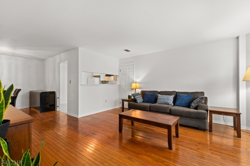 Montclair Mews - Residential