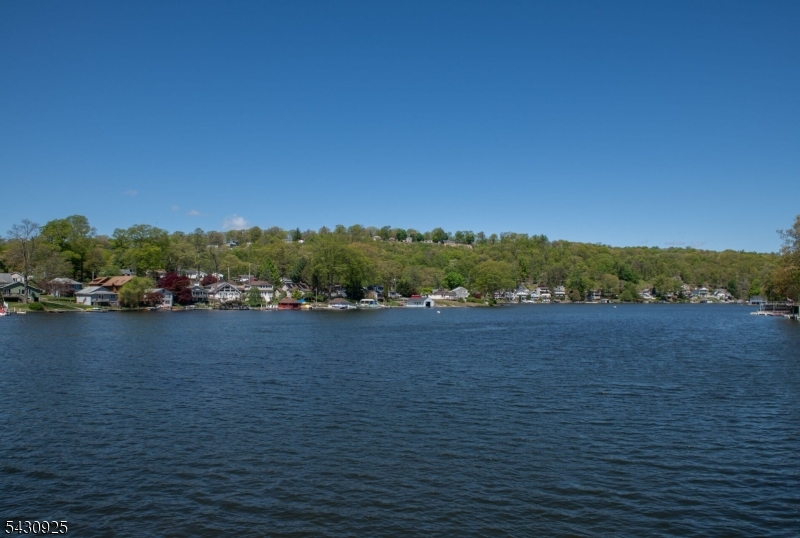 MAIN LAKE - Residential Income
