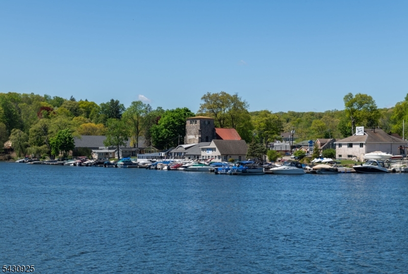 MAIN LAKE - Residential Income