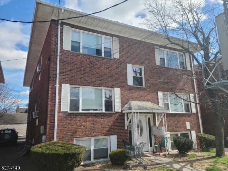 Photo 1 of 7 — 312 Franklin Ave 5, Belleville Twp., NJ 07109