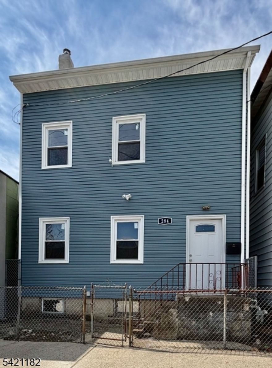 Beautifully renovated two-level apartment offering a light-filled layout throughout. Features include a spacious living room, beautiful kitchen, two bedrooms, a flexible bonus space, and a full bath. Shared yard access included. Prime location close to major highways, dining and everyday conveniences.