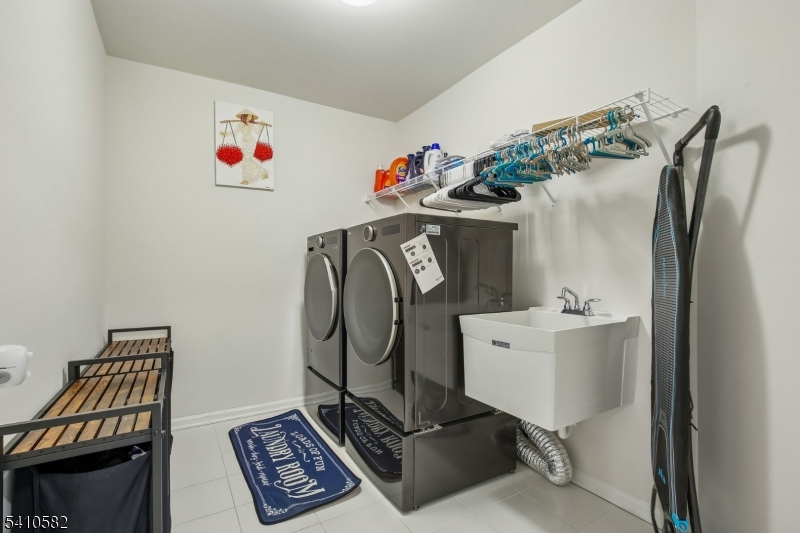 Monroe Place - Residential