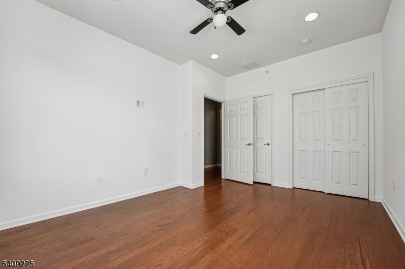 Four Seasons at Great Notch - Residential