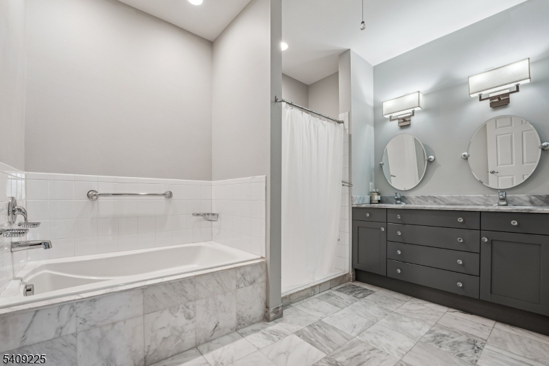 Four Seasons at Great Notch - Residential