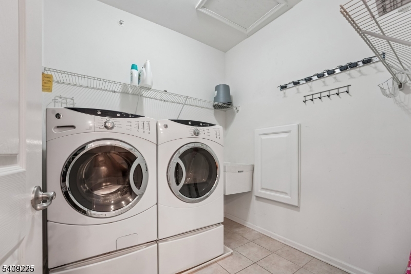 Four Seasons at Great Notch - Residential