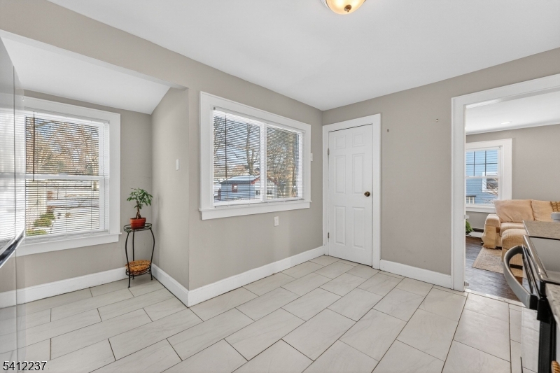 EAST END - Residential