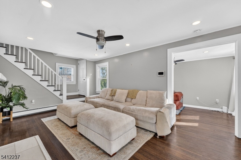 EAST END - Residential