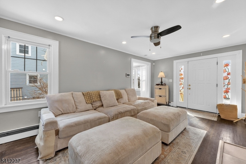 EAST END - Residential