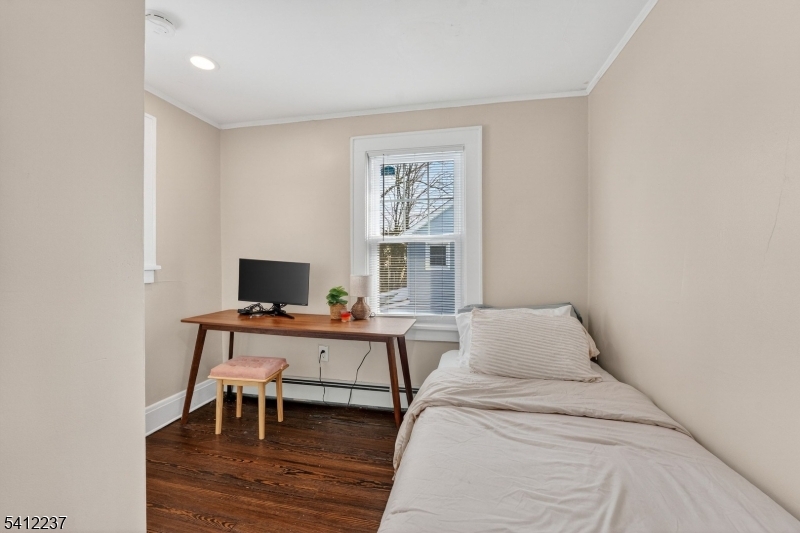 EAST END - Residential