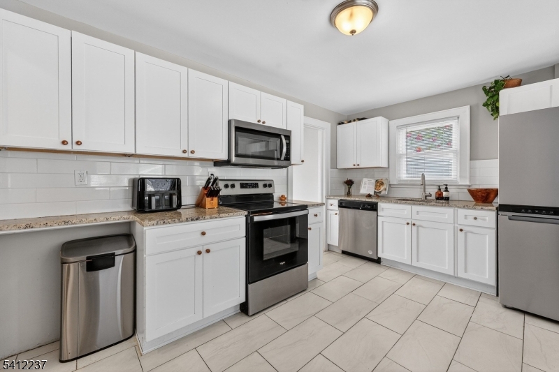 EAST END - Residential