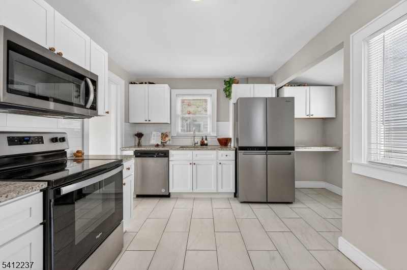 EAST END - Residential