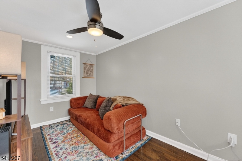 EAST END - Residential