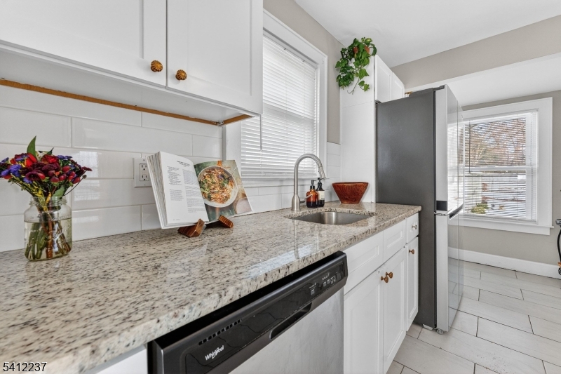 EAST END - Residential