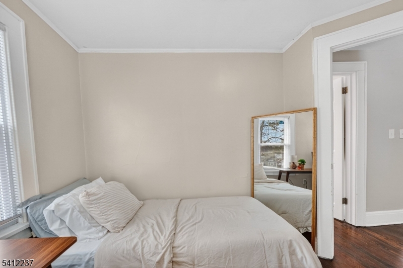 EAST END - Residential