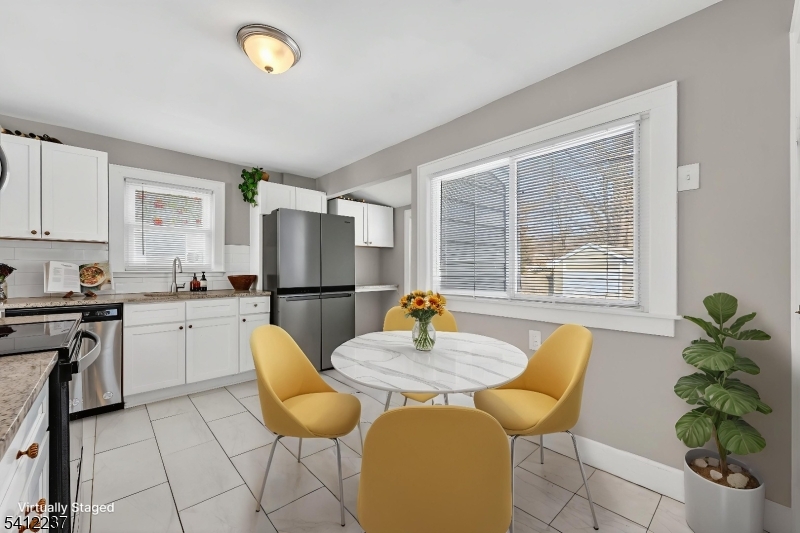 EAST END - Residential