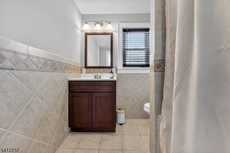 EAST END - Residential