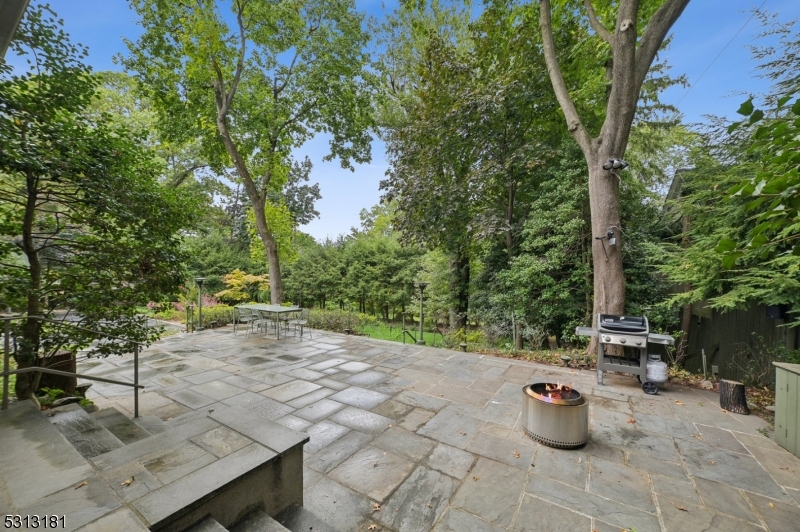 Montrose - Residential