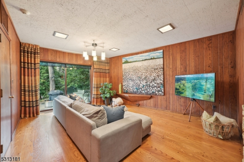 Montrose - Residential