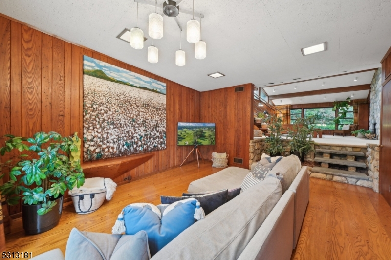 Montrose - Residential