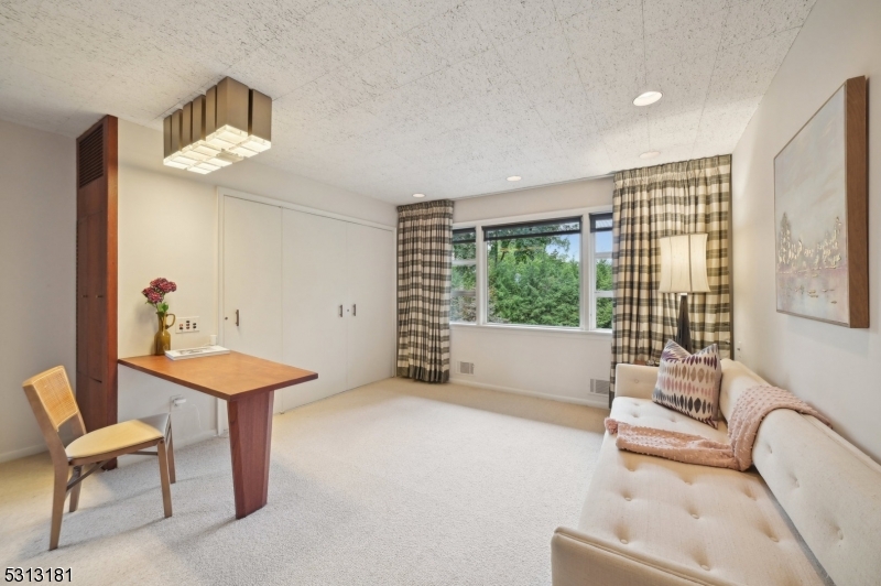 Montrose - Residential