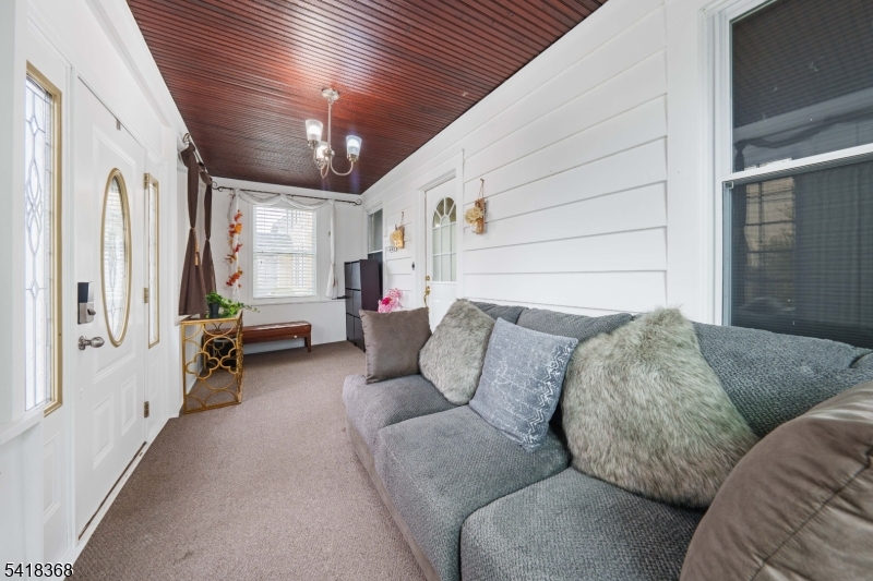 Putnam Manor - Residential