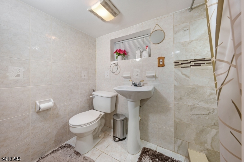 Putnam Manor - Residential