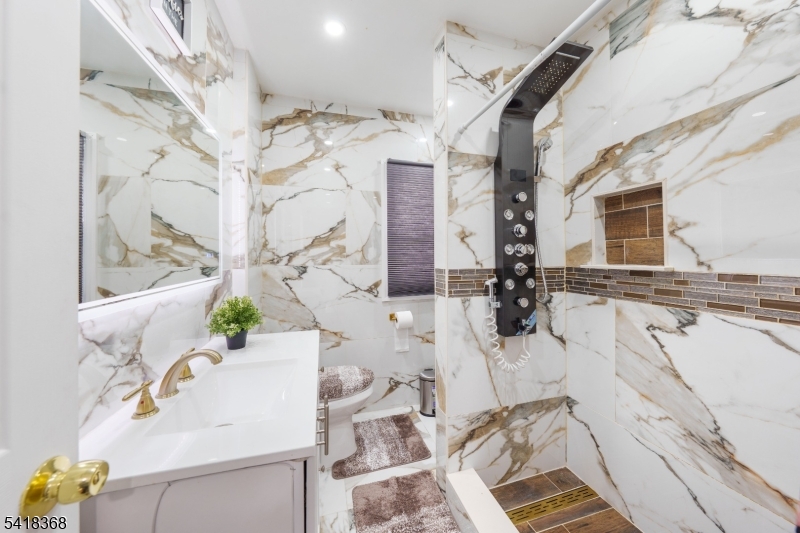 Putnam Manor - Residential