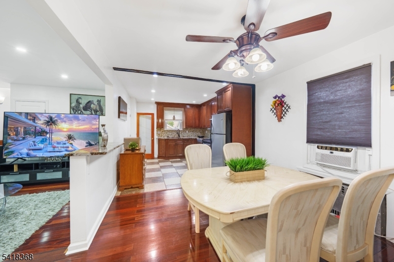 Putnam Manor - Residential