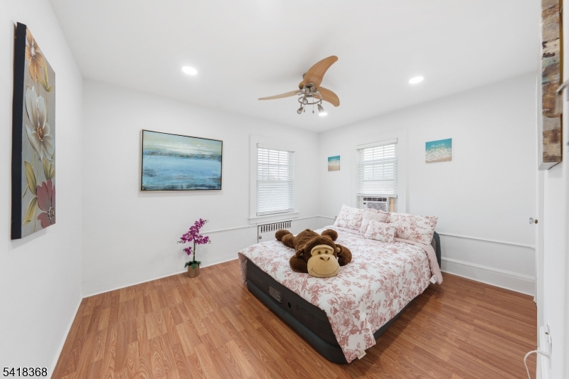 Putnam Manor - Residential