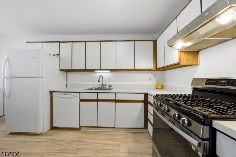 La Mer - Residential