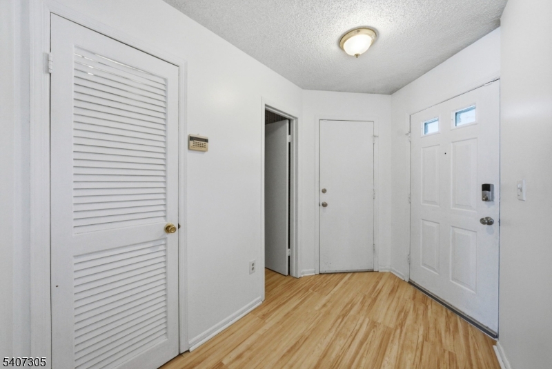 La Mer - Residential