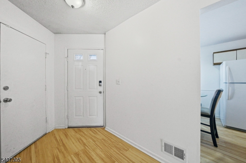 La Mer - Residential