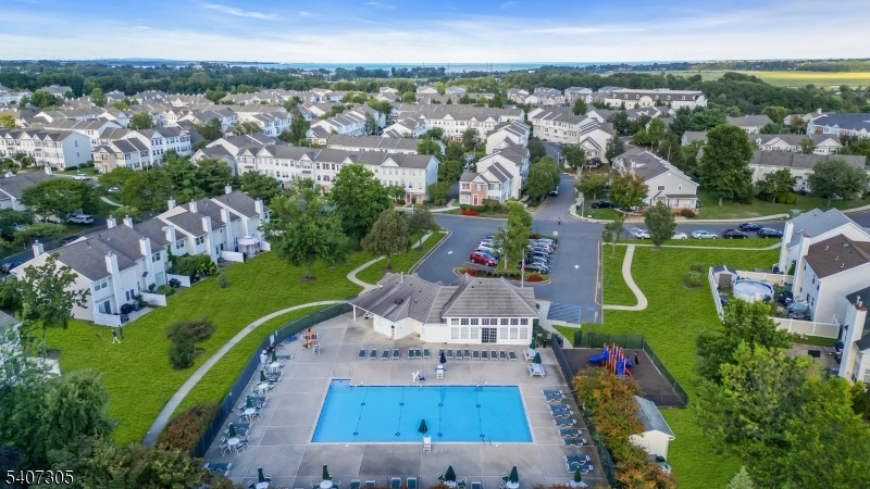 La Mer - Residential