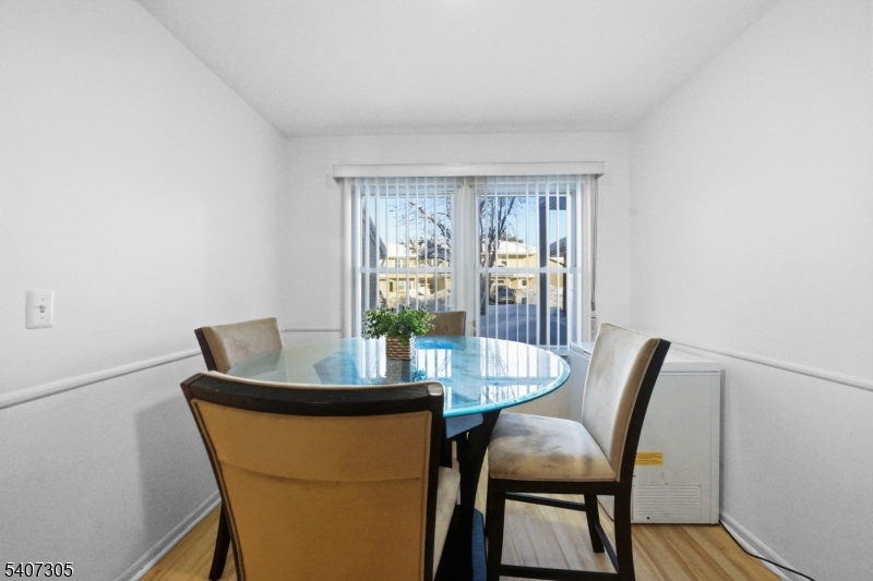 La Mer - Residential