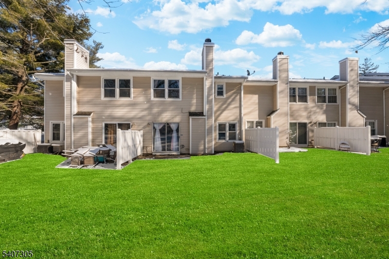 La Mer - Residential