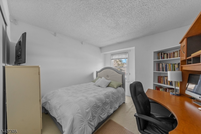 La Mer - Residential