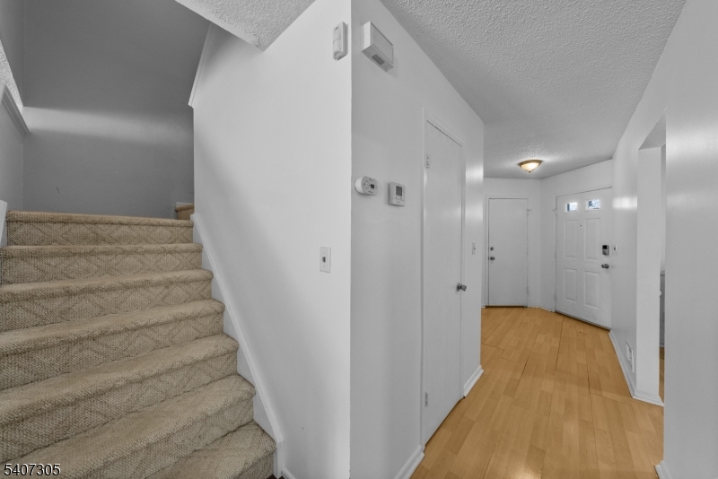 La Mer - Residential