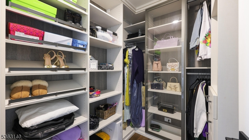 South side, Jefferson Eleme - Residential