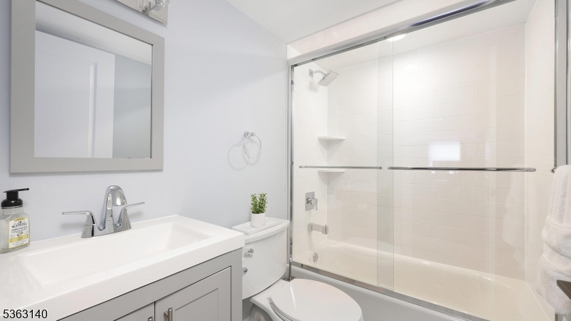 South side, Jefferson Eleme - Residential