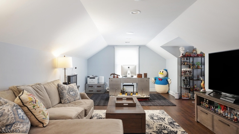 South side, Jefferson Eleme - Residential