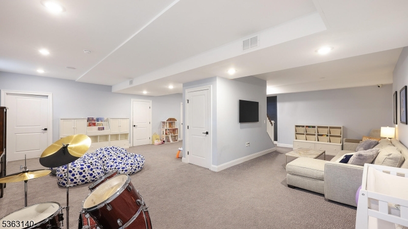 South side, Jefferson Eleme - Residential