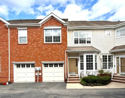 56 Albert Ct, Parsippany-Troy Hills Twp., NJ 07054 - MLS#: 3956051