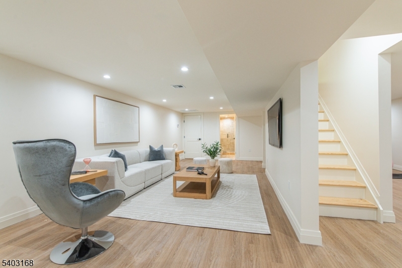 Hill Section - Residential