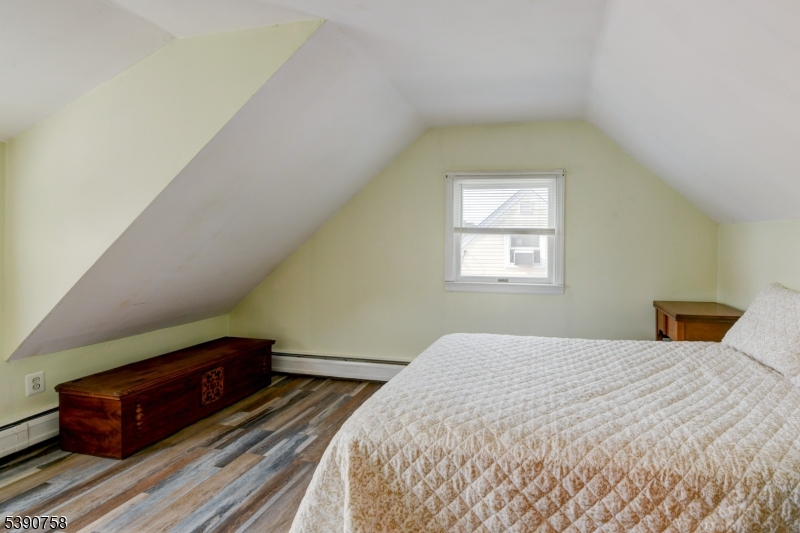 BATTLE HILL - Residential