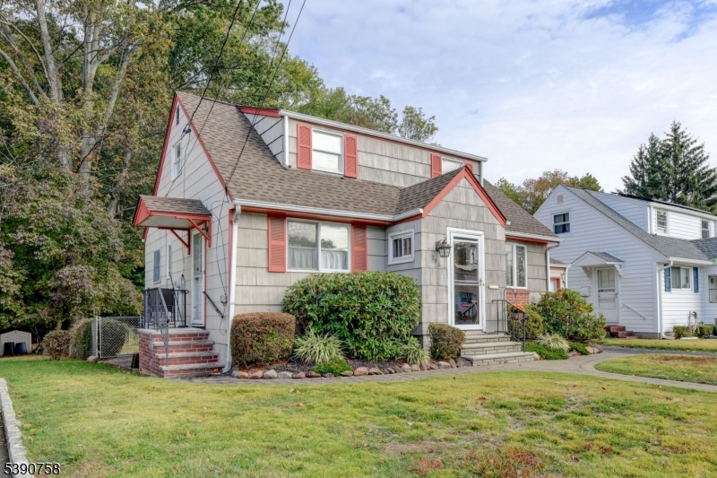 BATTLE HILL - Residential