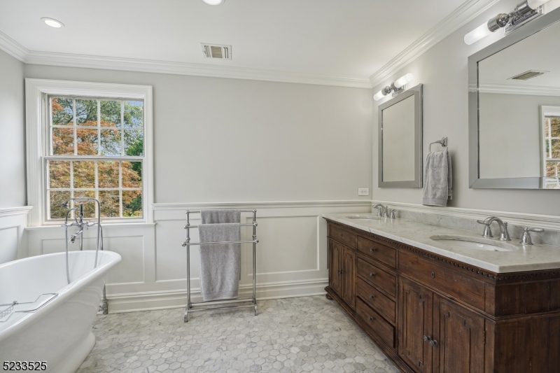 Knollwood - Residential